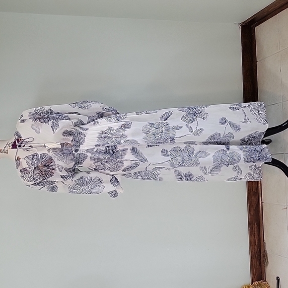 Lovestitch tropical blue and white maxi dress in size small. - Picture 4 of 10